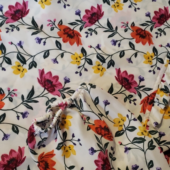 Top - Picture 3 of 4